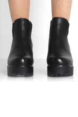 Lila Black Platform Boots
