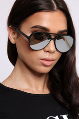 Black Reflective Lens Aviator Sunglasses - Hari