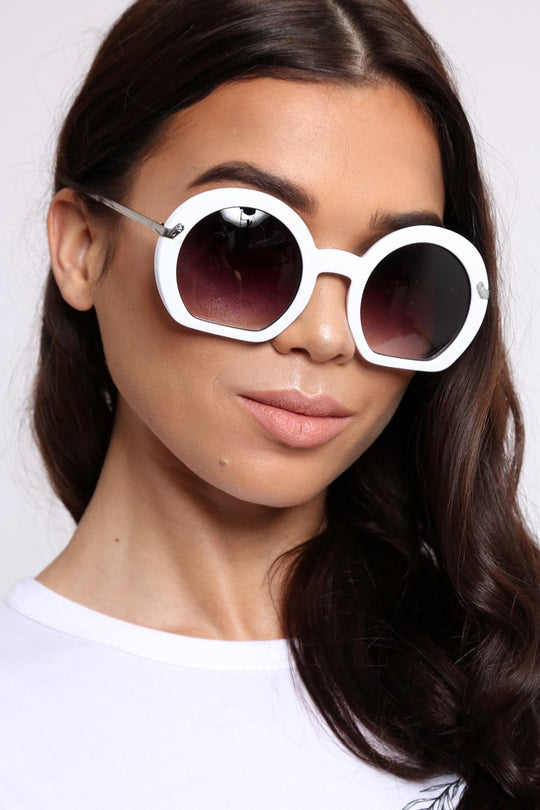 White Oval Oversized Thick Frame Sunglasses - Leya