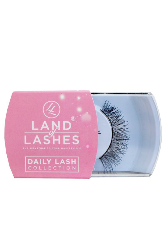 Land of Lashes Daily Collection - Revel