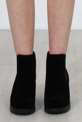 Zoeey Black Suede Platform boots